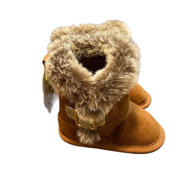 {First Steps} Faux Fur Boots Stage 1 shoes size 0-3 Months - Picture 3 of 5